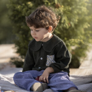 Cămașă verde cu buzunar floral