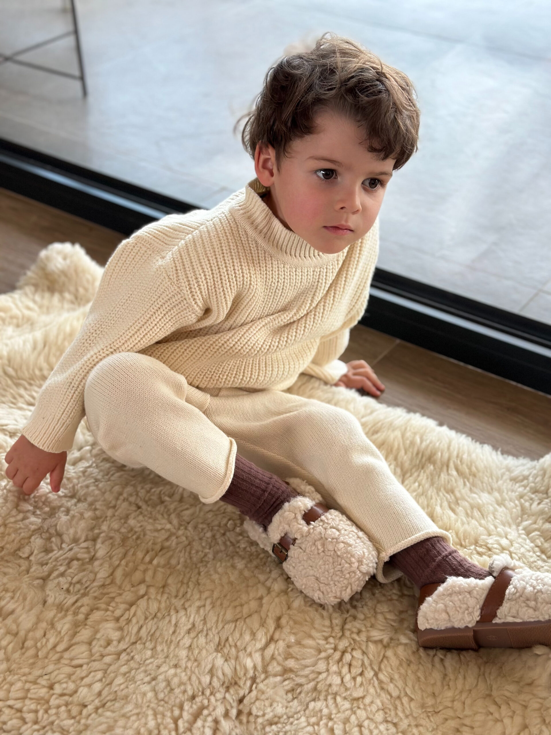 Set 2 piese pulover şi pantalon împletit