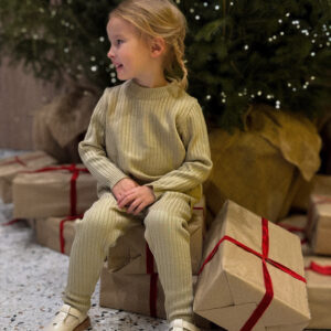 Set 2 piese maleta şi pantalon bej