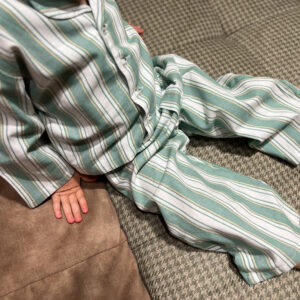 Pijama în dungi verzi